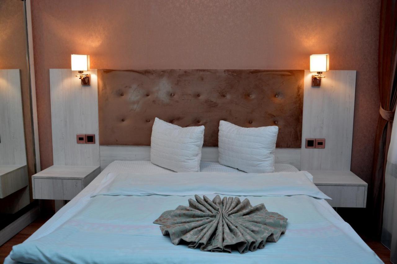 Deluxe Hotel Gandzsa Kültér fotó