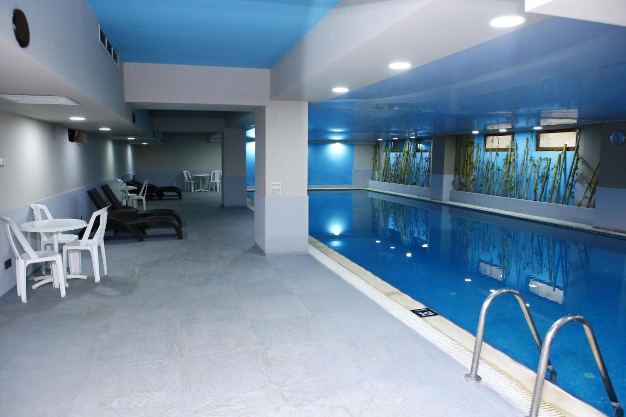 Deluxe Hotel Gandzsa Kültér fotó