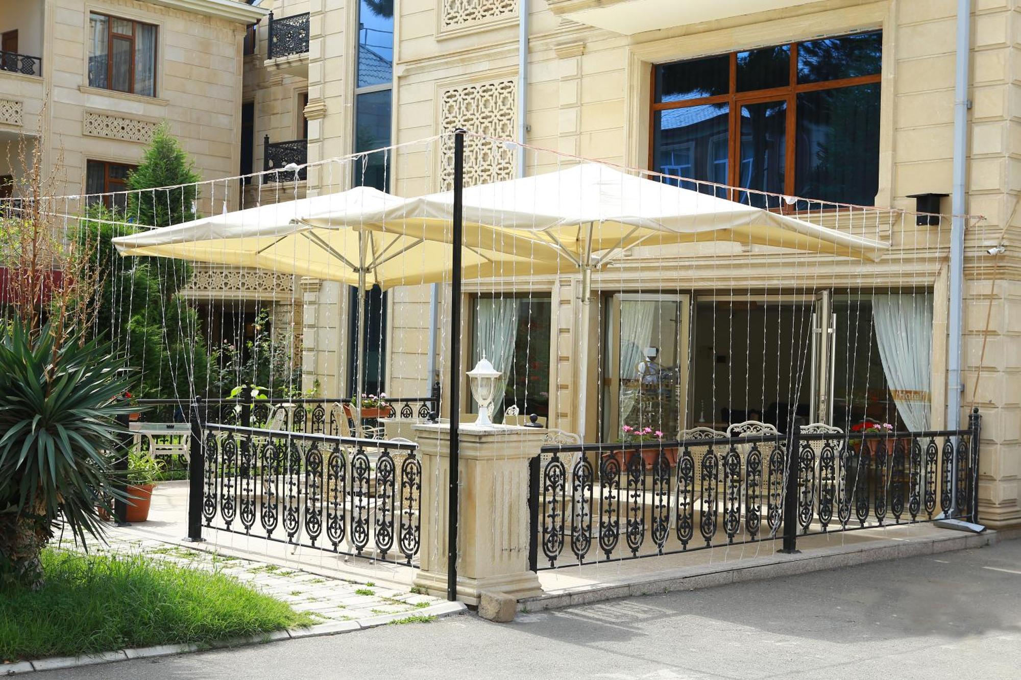Deluxe Hotel Gandzsa Kültér fotó