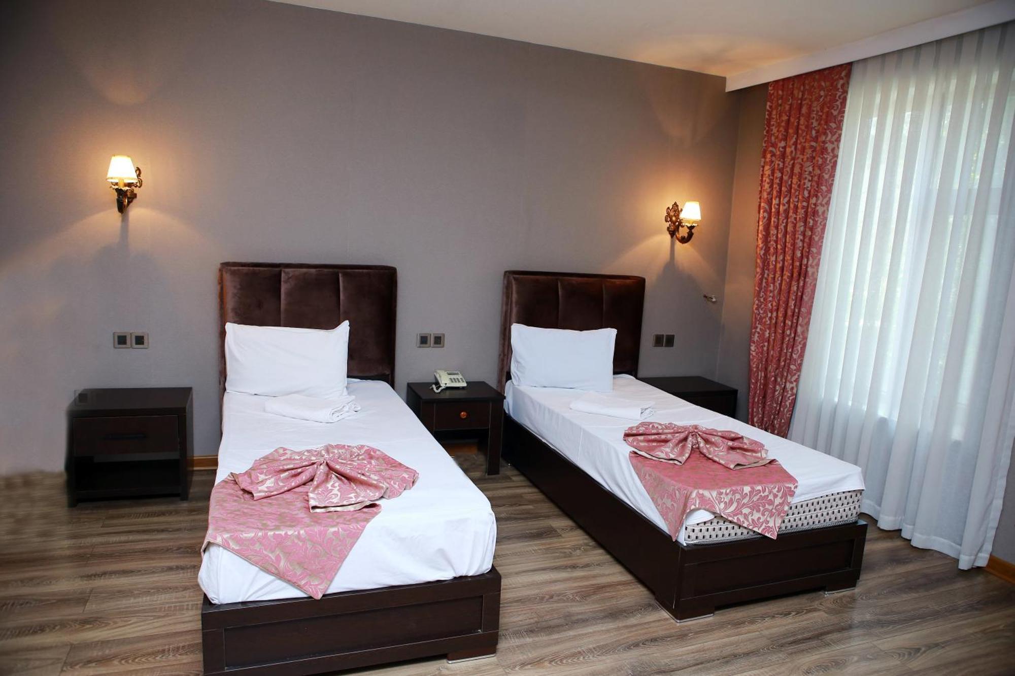 Deluxe Hotel Gandzsa Kültér fotó