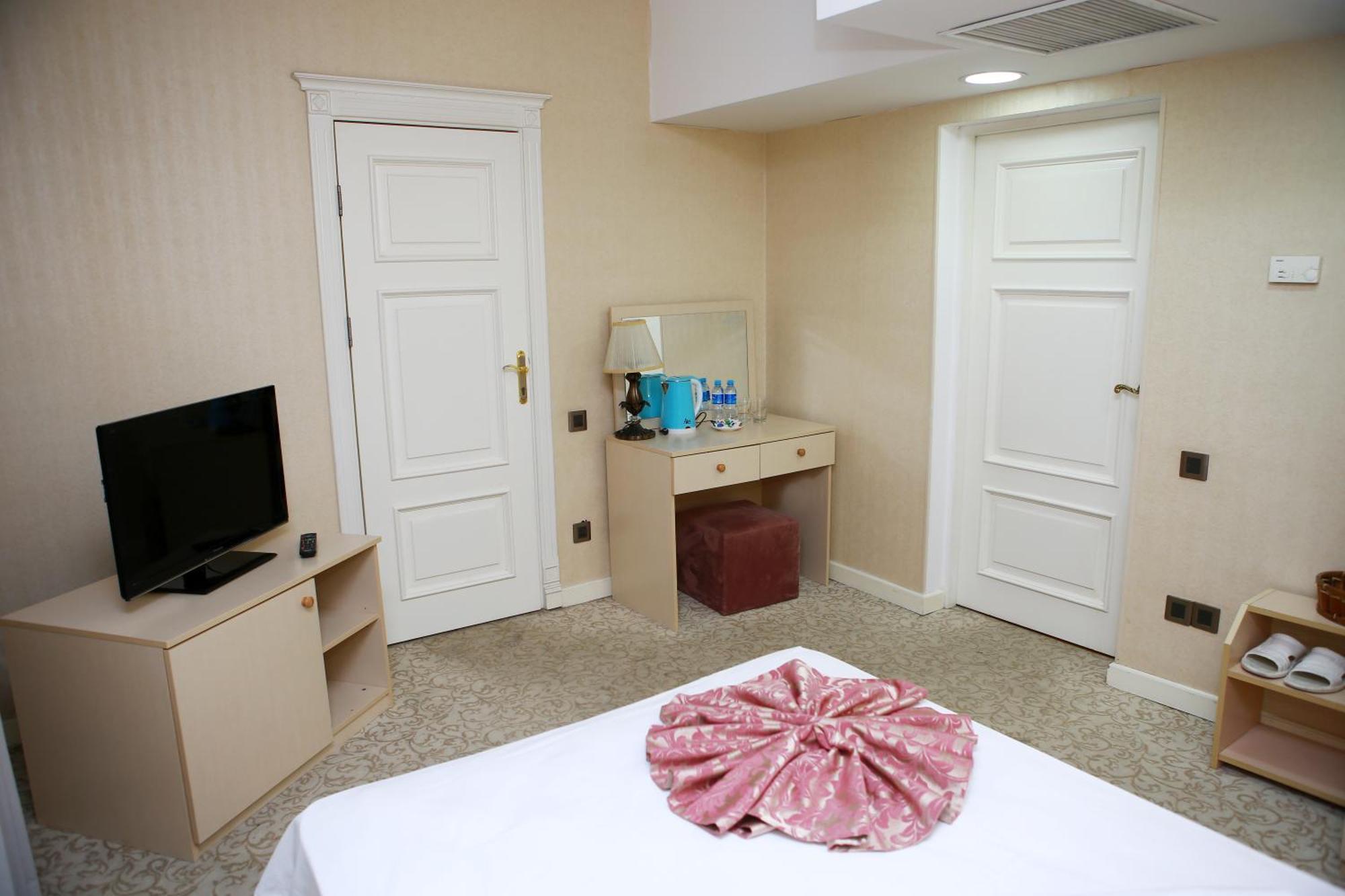 Deluxe Hotel Gandzsa Kültér fotó